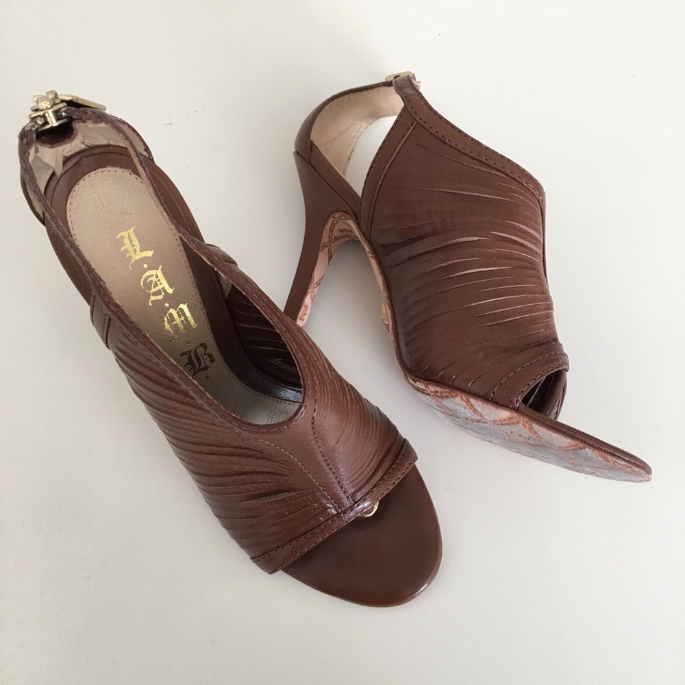 LAMB Heels - Picture 3 of 8